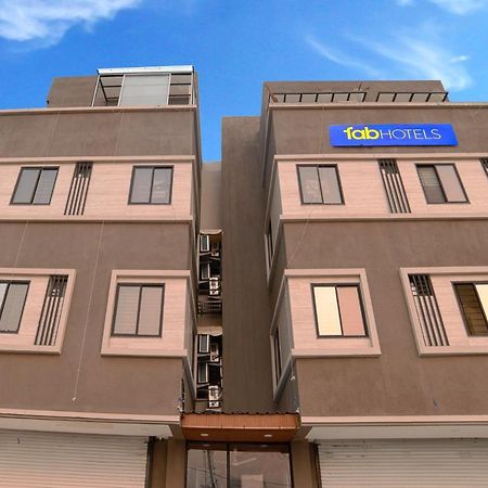 Fabhotel Dev'S Inn Indore Eksteriør bilde